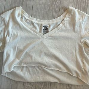 Cropped v Neck shirt